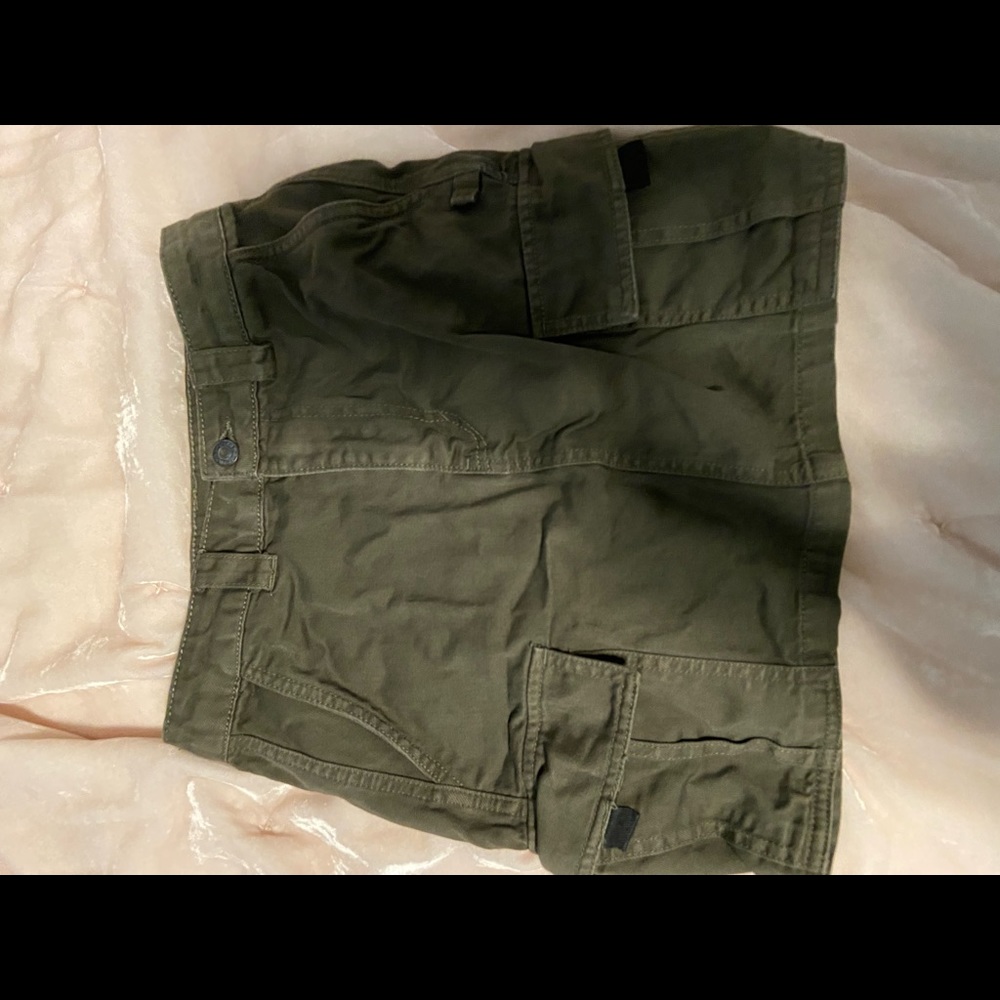 army green cargo mini skirt forever 21 size small